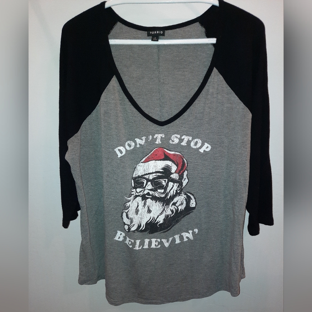 Torrid Black and Gray Santa Don't Stop Believin Excellent Used Condition Size 2